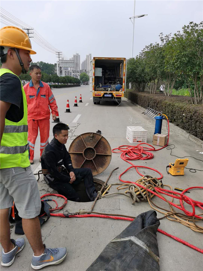 吉首翻衬法管道修复技术主要工序